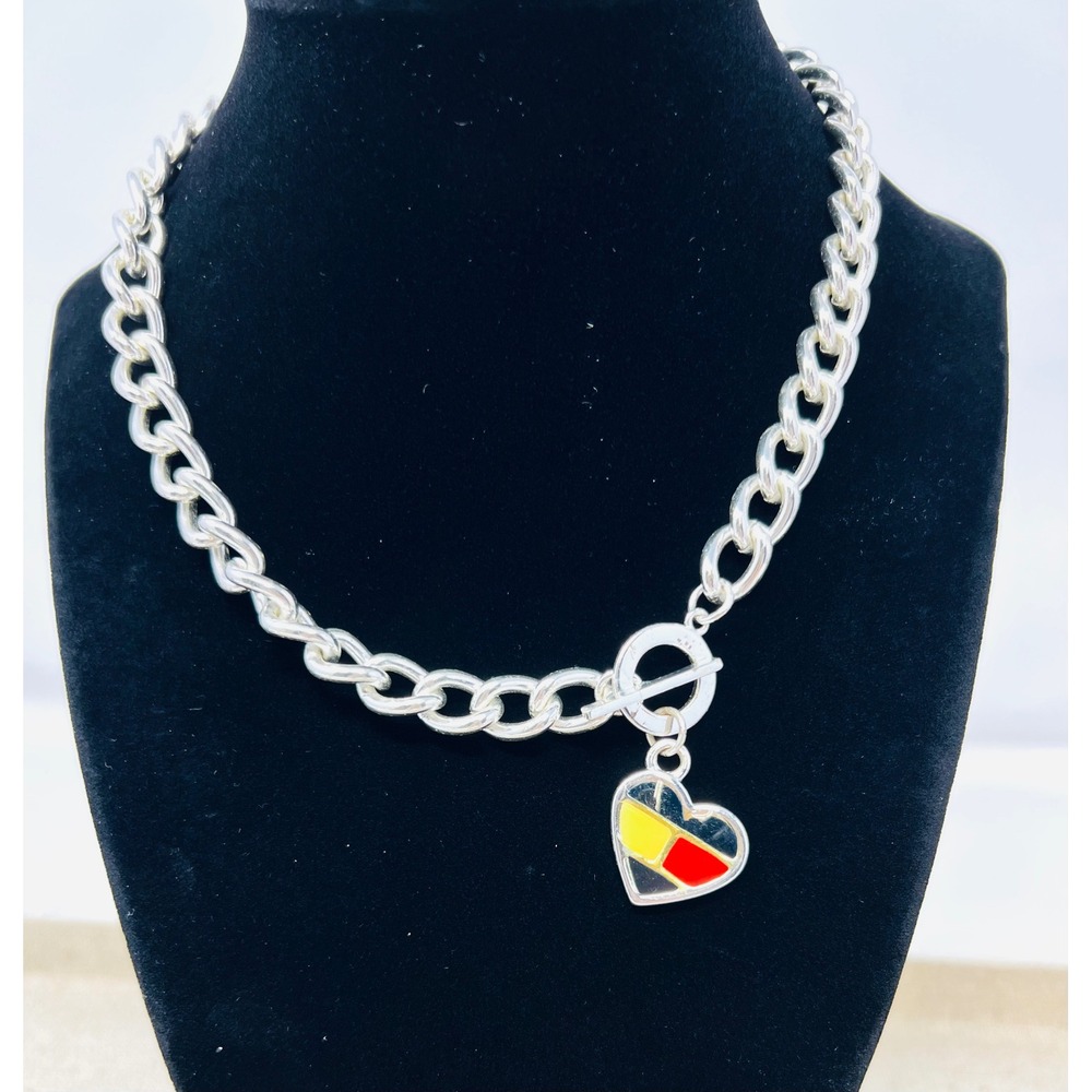 Y2K Tommy Hilfiger Heart Enamel Silver Tone Chunky Curb Chain Toggle Necklace